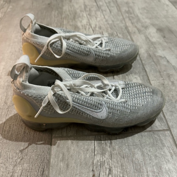 nike vapor max - Picture 3 of 5